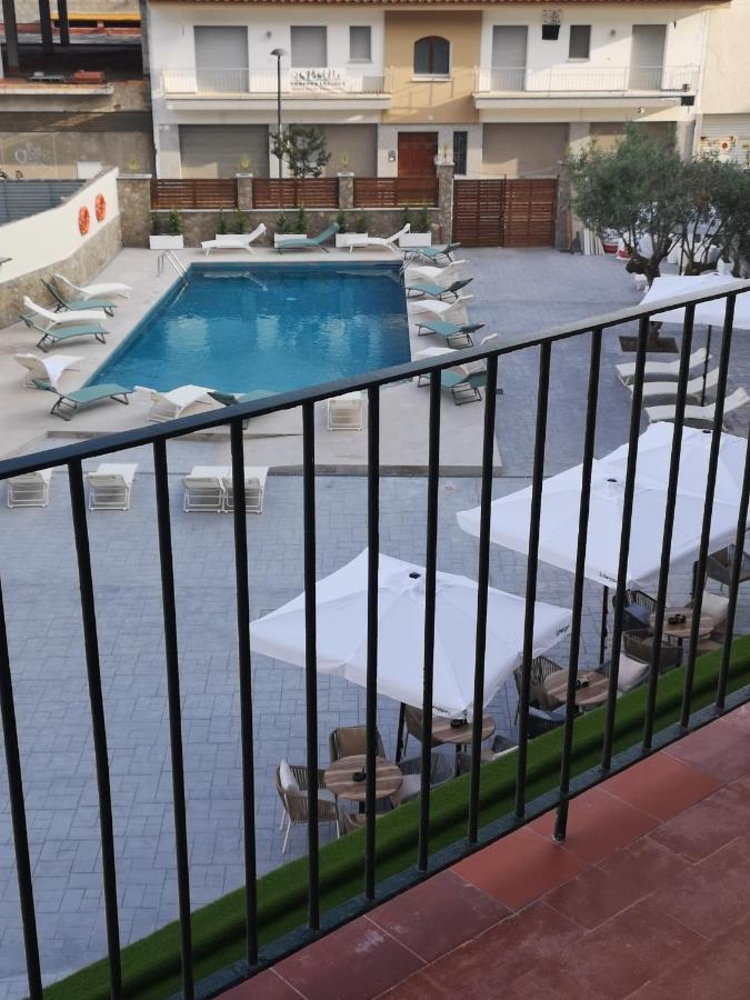Hotel Coral Boutique By Gaiarooms L'Estartit Bagian luar foto