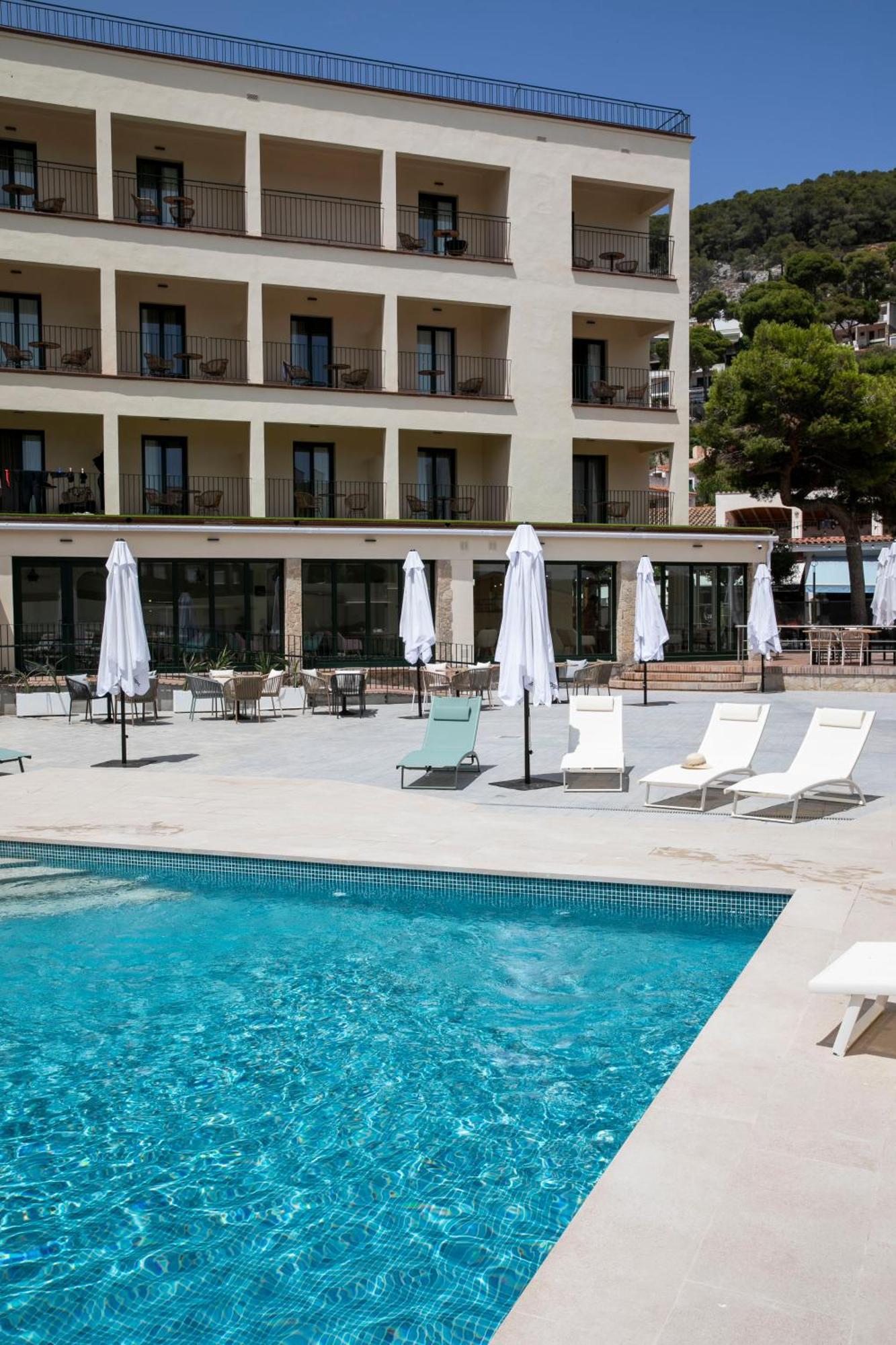 Hotel Coral Boutique By Gaiarooms L'Estartit Bagian luar foto