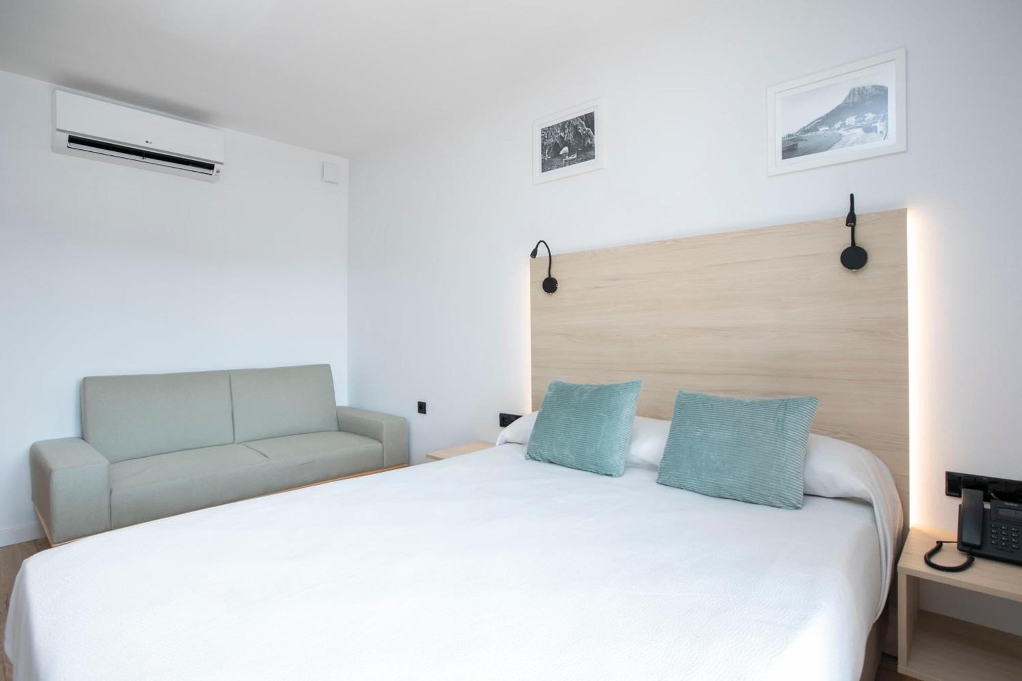 Hotel Coral Boutique By Gaiarooms L'Estartit Bagian luar foto