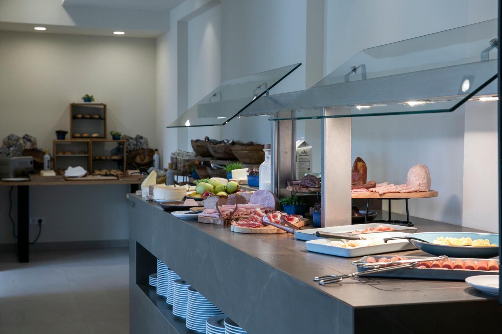 Hotel Coral Boutique By Gaiarooms L'Estartit Bagian luar foto
